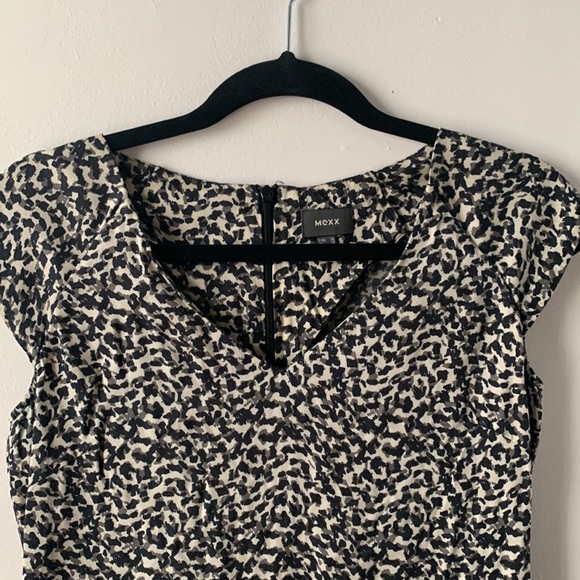 Cute dress - Picture 2 of 11